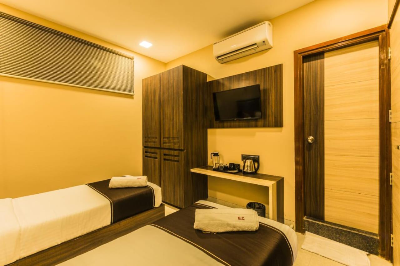 Hotel Golden Crown Bombaj Zewnętrze zdjęcie